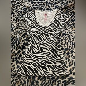 White and black zebra print V-neck short sleeve t-shirt #y2kfashion
